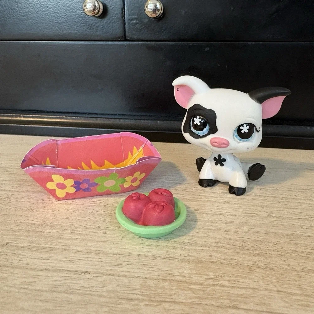 Littlest Pet Shop 2007 TARGET Exclusive Black & White PIG #537 flowers Singles